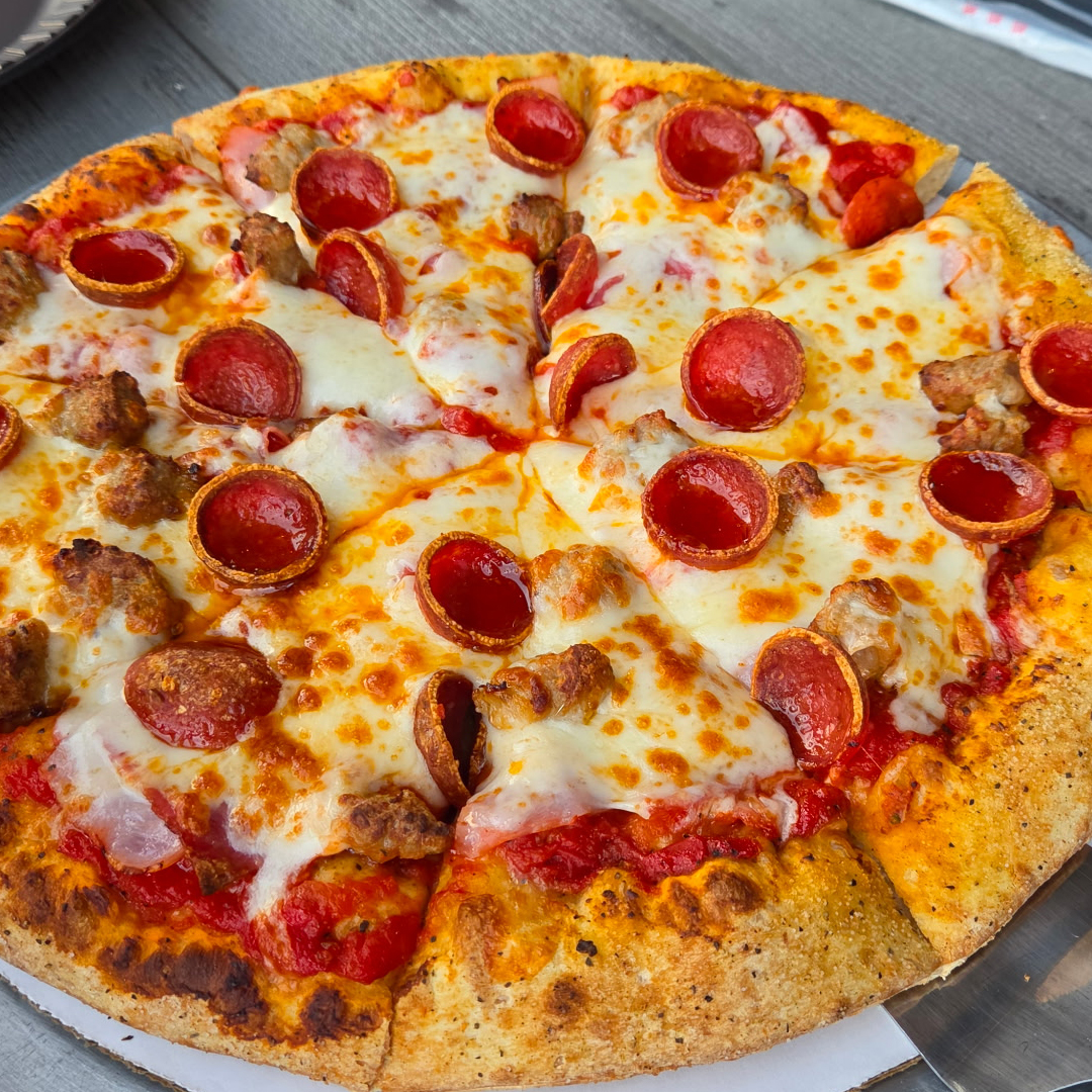 Discover BIG Flavor at Little Bridge Pizza in Rainbow City